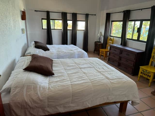 Paloma queen beds and entrance