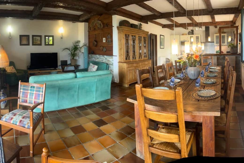 salle à manger séjour villa Les Chemins Croisés