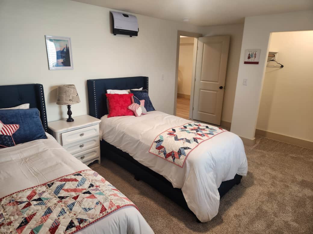 Liberty Lane: Classic Americana style with timeless quilts and patriotic charm.
