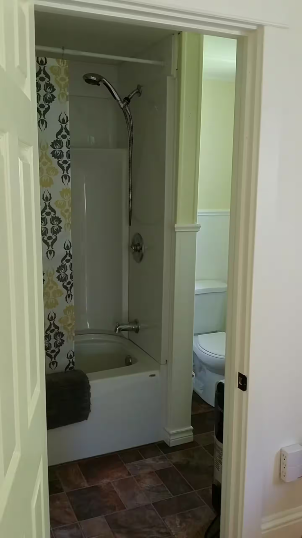 Bathroom 1 - off living room. Closest to the two queen bedrooms on the main level. Bathroom 1 - off living room. Closest to the two queen bedrooms on the main level.