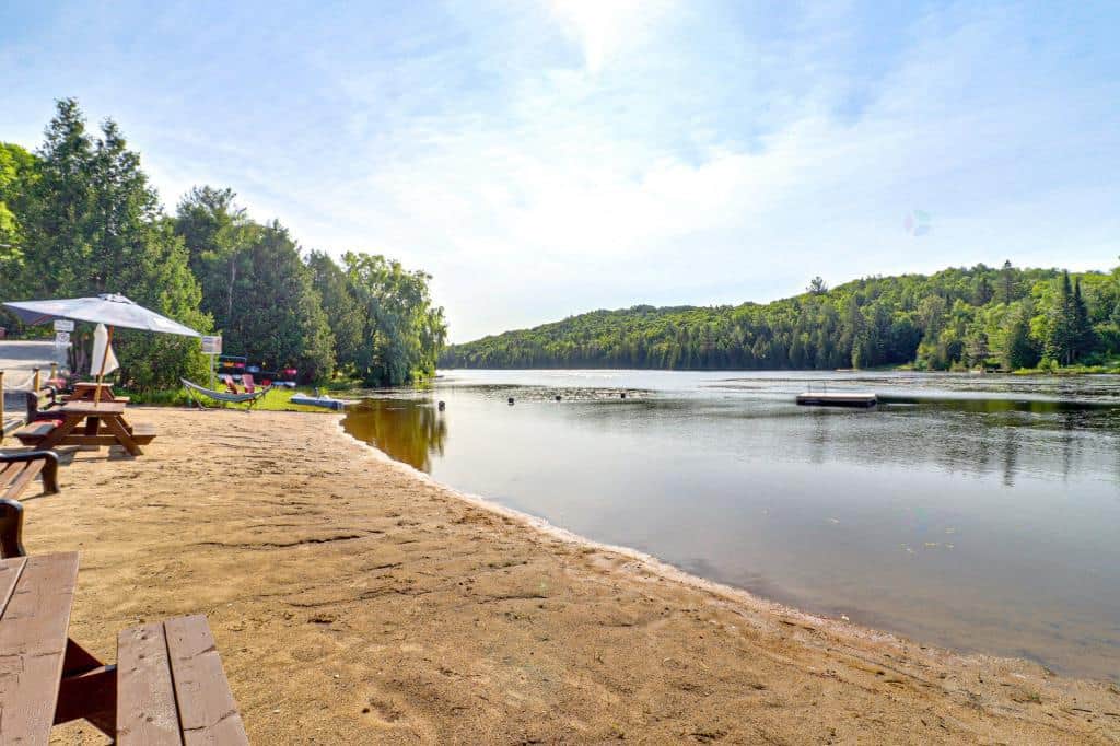 Chalet VYBE – Lac Berger | Plage du Domaine Chalet VYBE – Lac Berger | Plage du Domaine