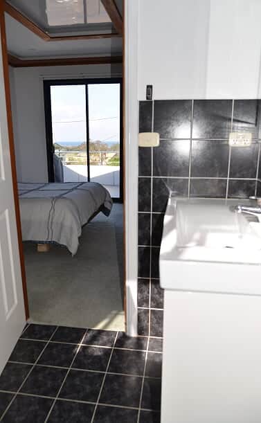 Ensuite