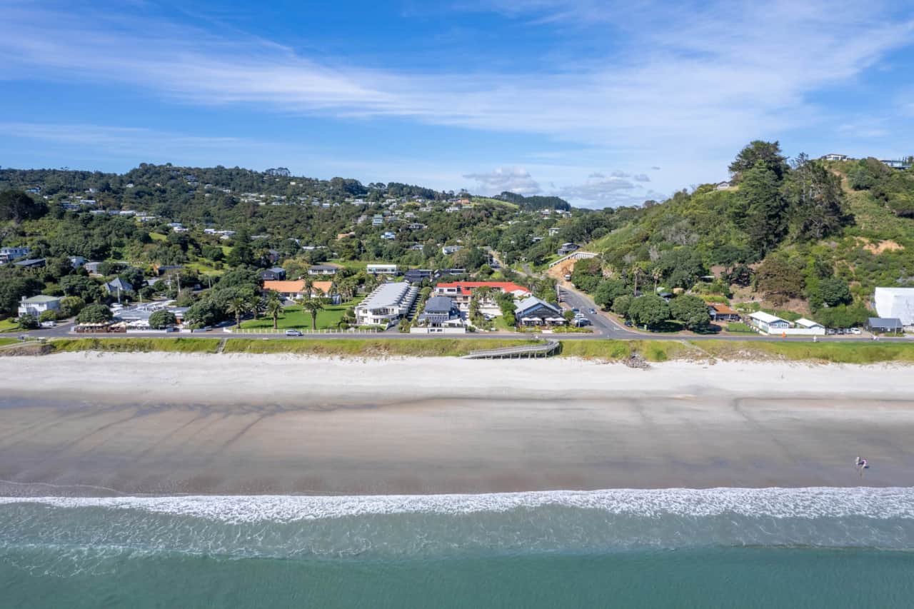 Onetangi Beach