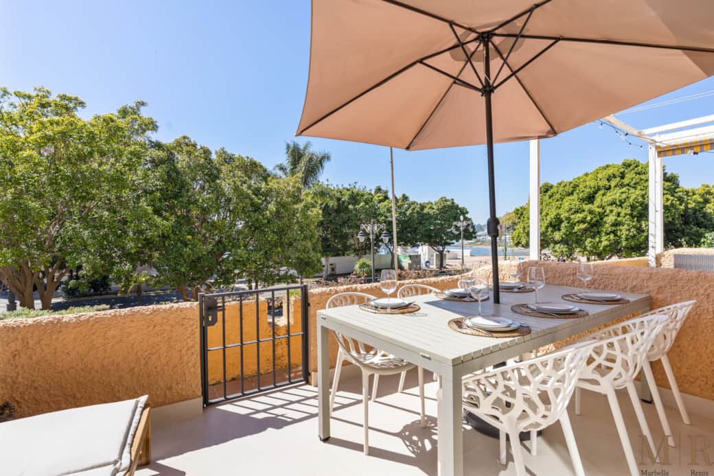 Outdoor relax and dining area.
