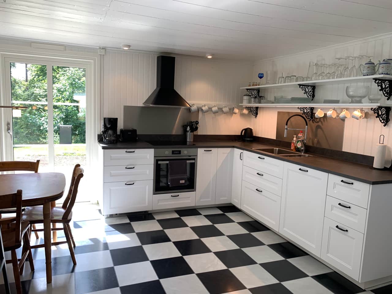 Fully equipped kitchen