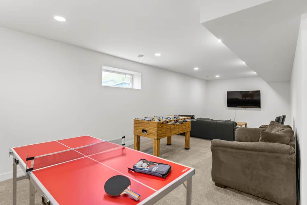 Games room with 65" tv Games room with 65" tv