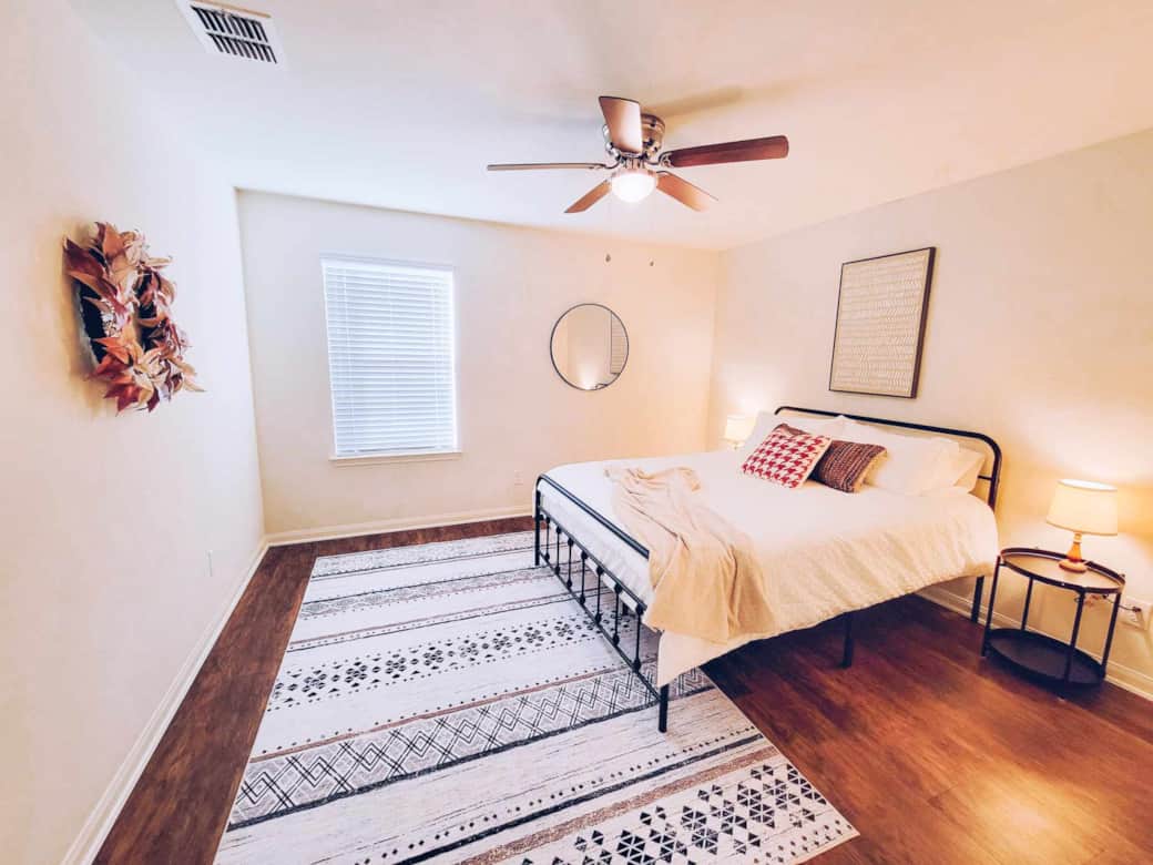Upstairs Bedroom with King Bed Upstairs Bedroom with King Bed