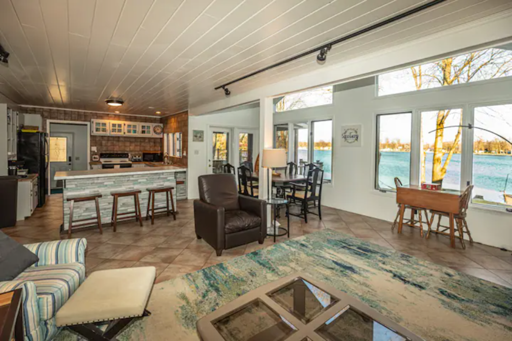 Dining area with a view!