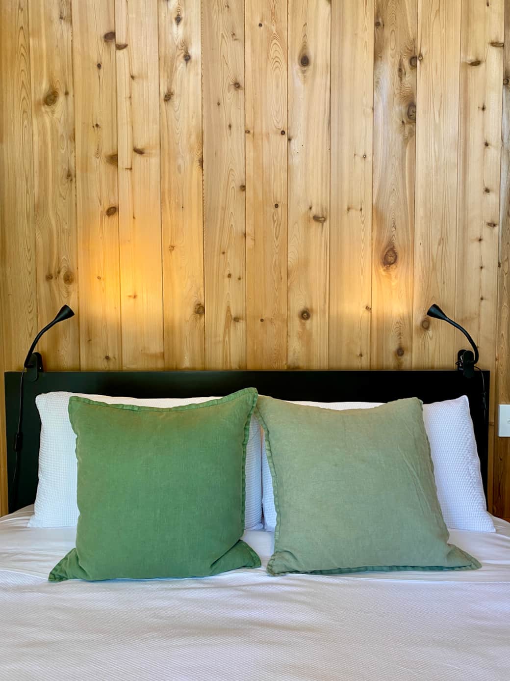 Queen bed