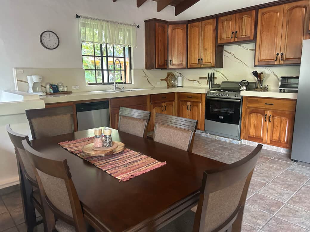 Fully-equipped kitchen