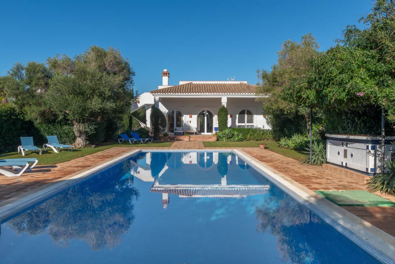 Villa Iris Swimming Pool 