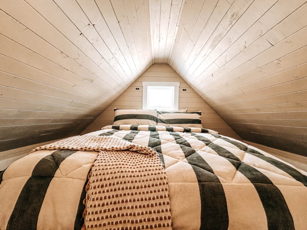 Queen Bed Loft