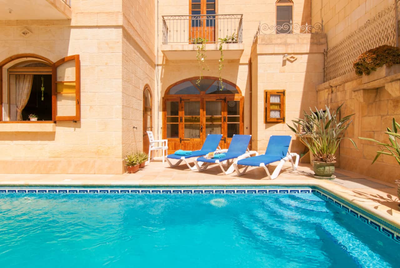 Private house with private pool