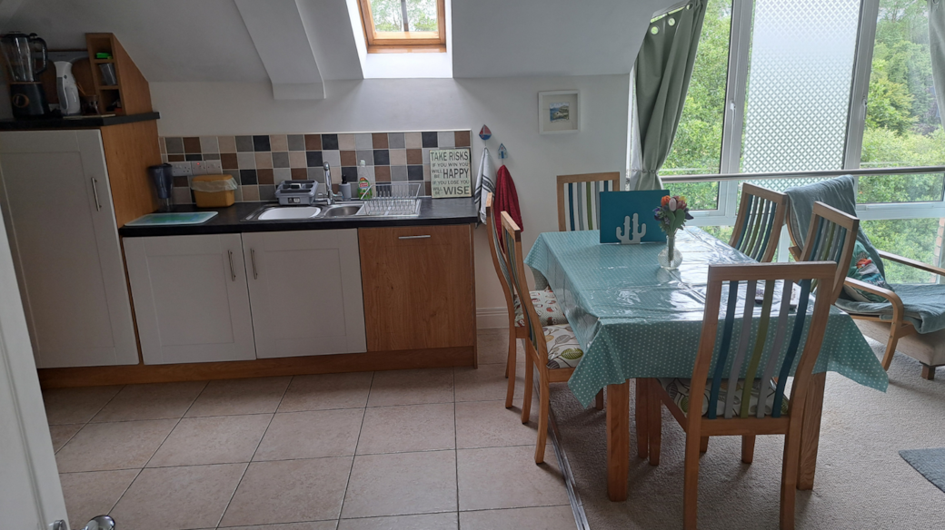 0003-1997782741516629350 3