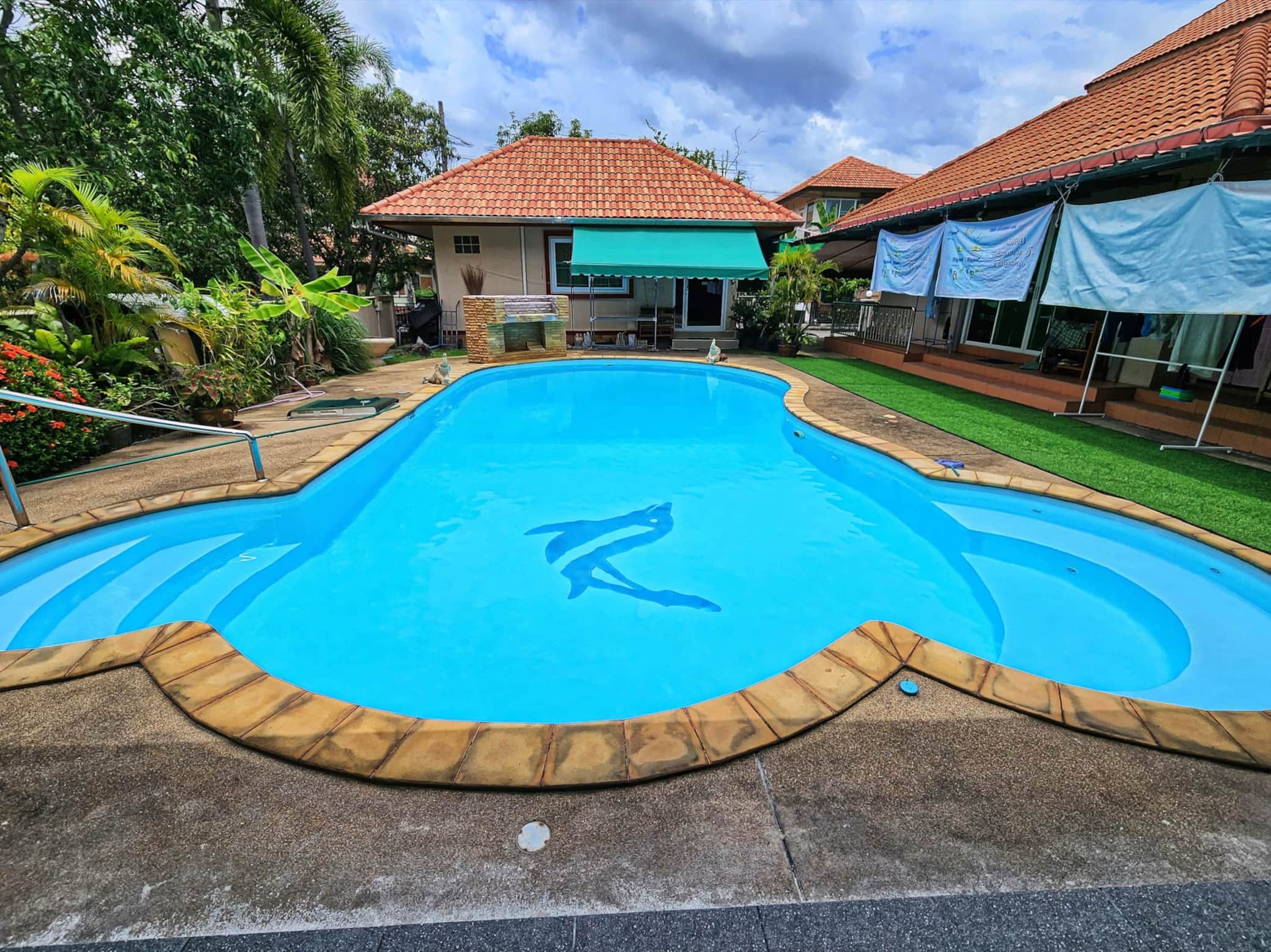 Pool 4