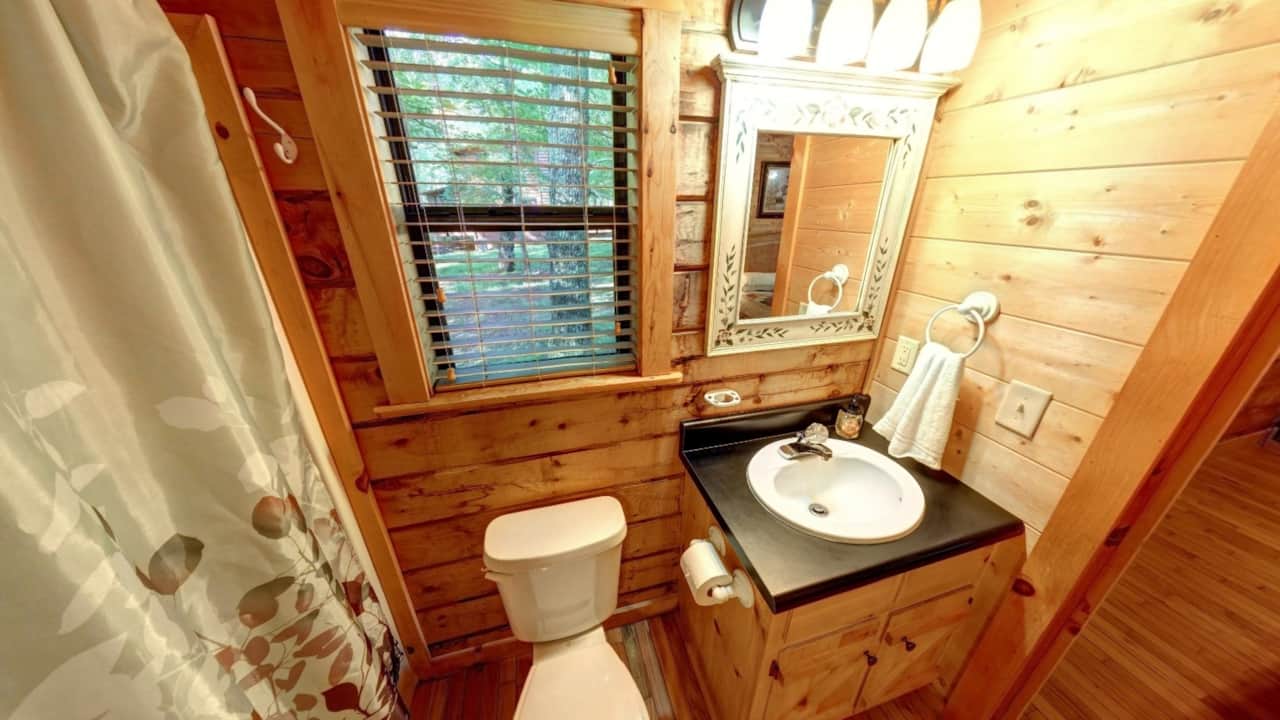 Master Bathroom in the Cabins