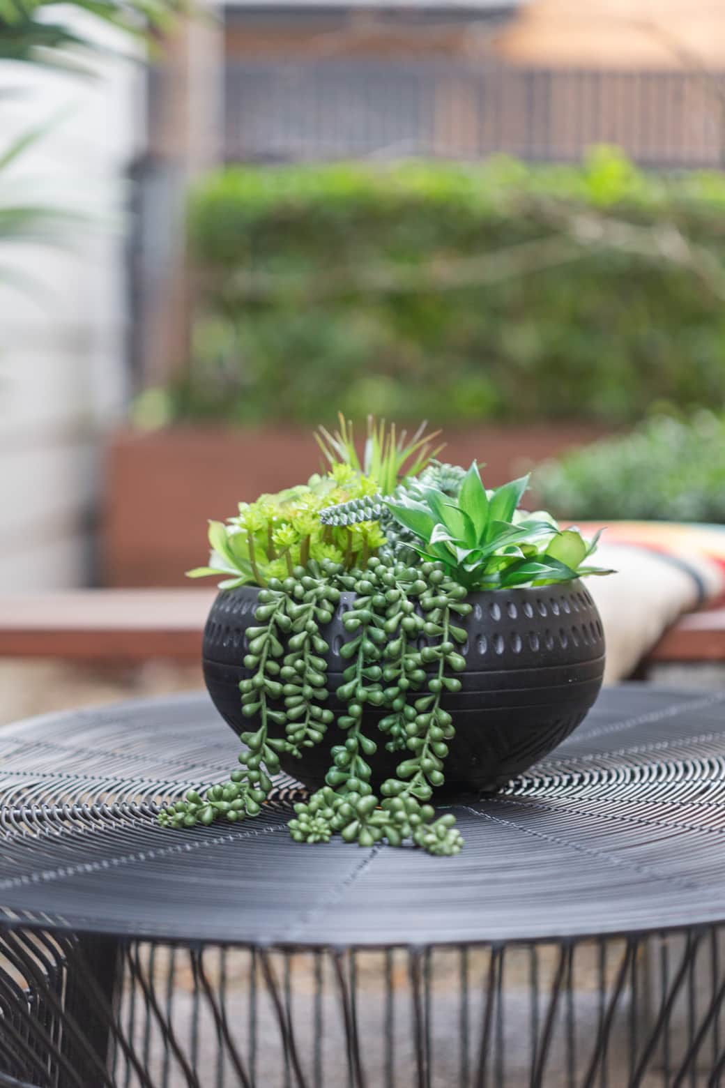 SIDE PATIO 4