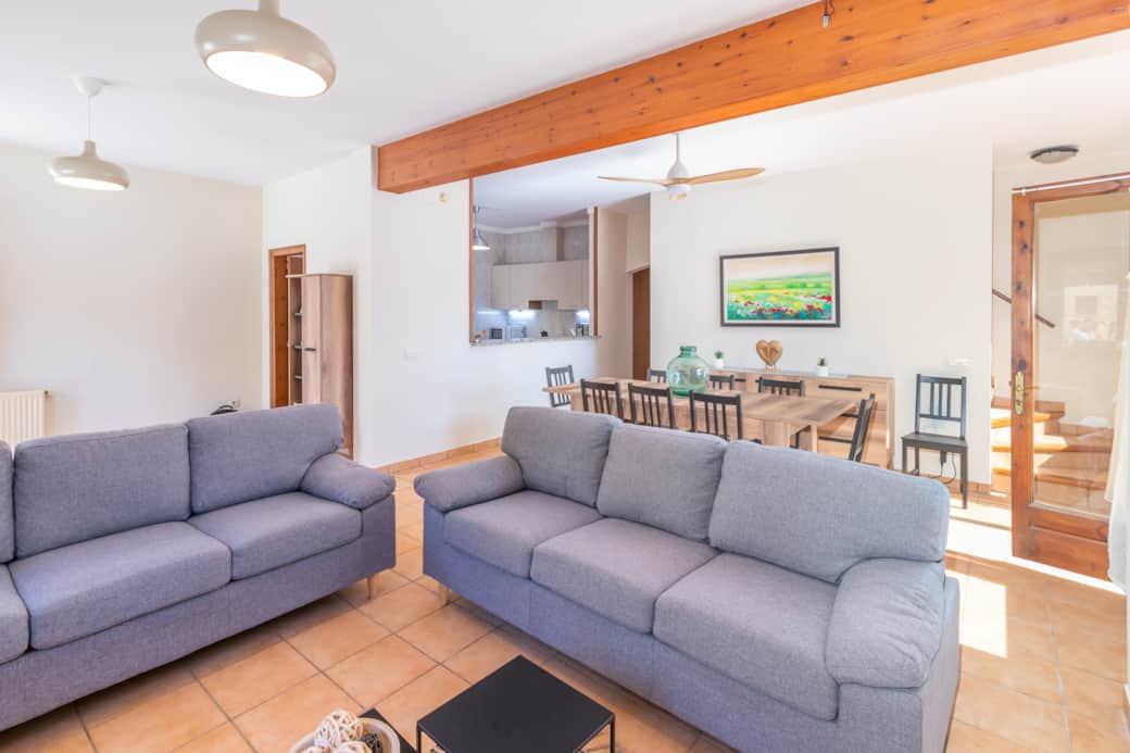 Living room/dining room 