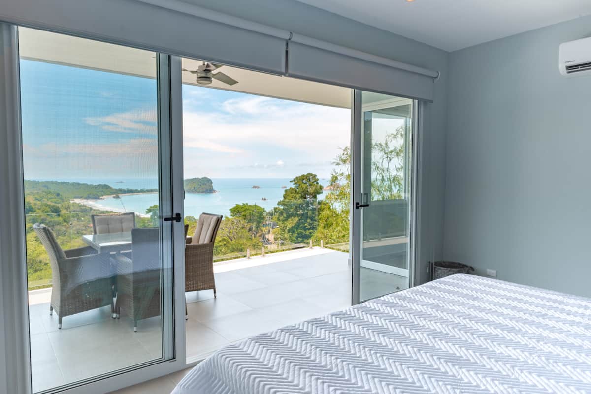 Curated visual reference: Oceanview Penthouse 2 Bedroom Suite Full Kitchen Ac Photo Inspiration