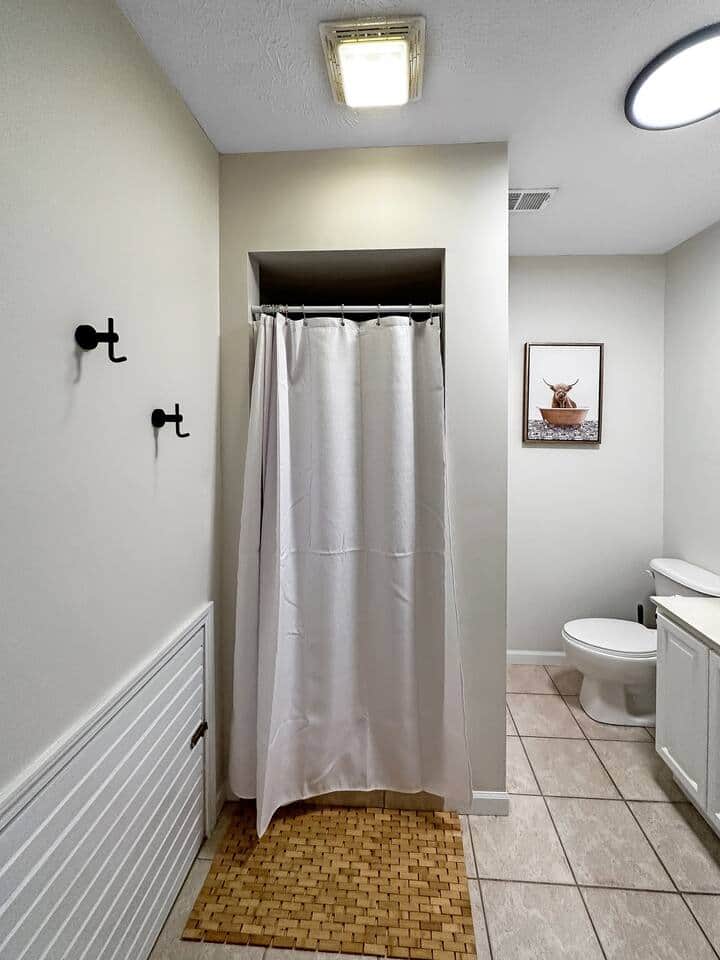 Lower Level Bath - Shower Only Lower Level Bath - Shower Only