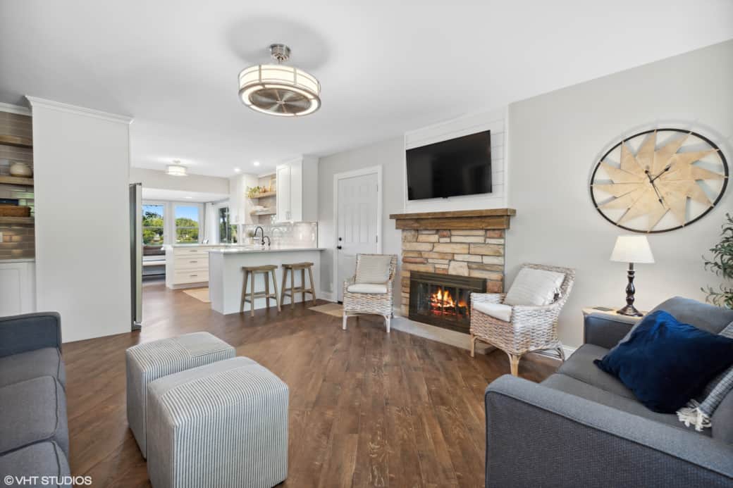 Nice Size Living Room Flowing To Kitchen