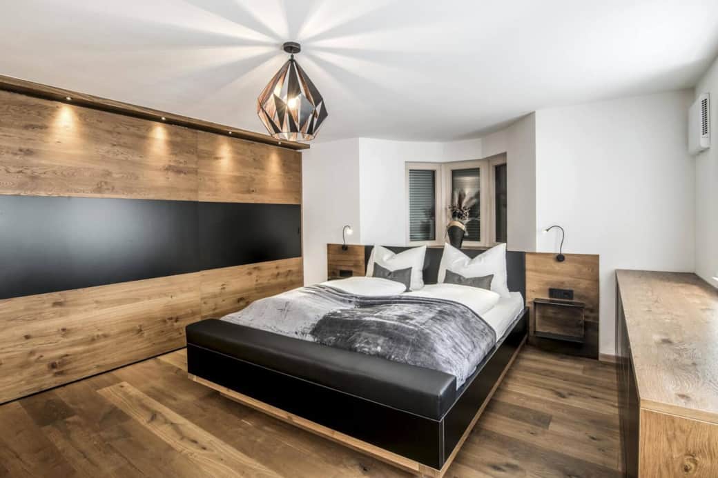 Villa Tribulaunblick_Schlafzimmer & geräumige Schränke