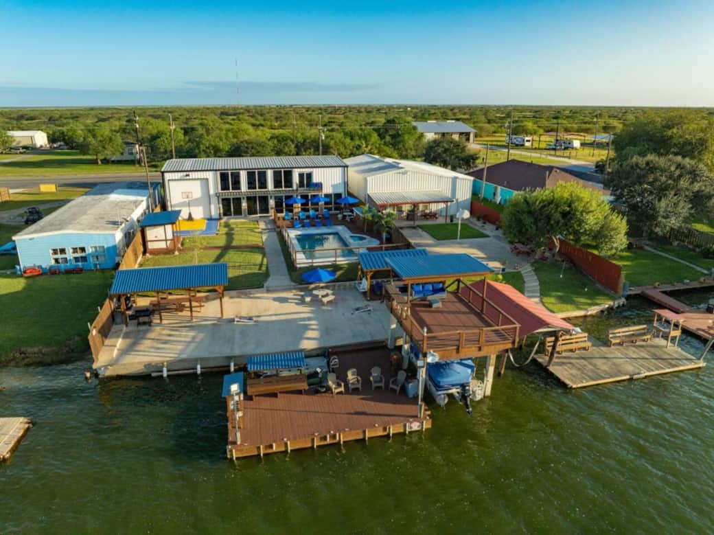 31e06feb 2e16 4c78 8edd 796fc6804114 31e06feb 2e16 4c78 8edd 796fc6804114