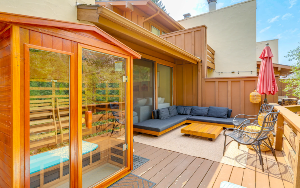 Outdoor Deck and Sauna