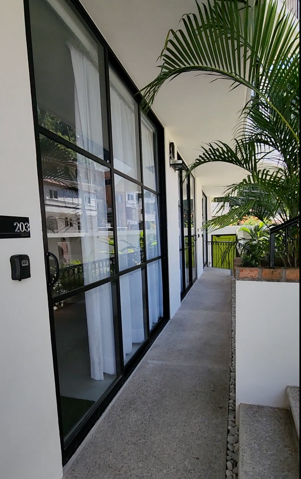 4 Rooms on Same Level