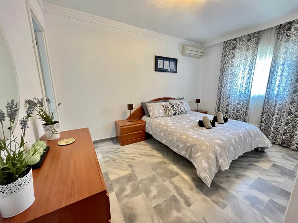 Master bedroom Master bedroom