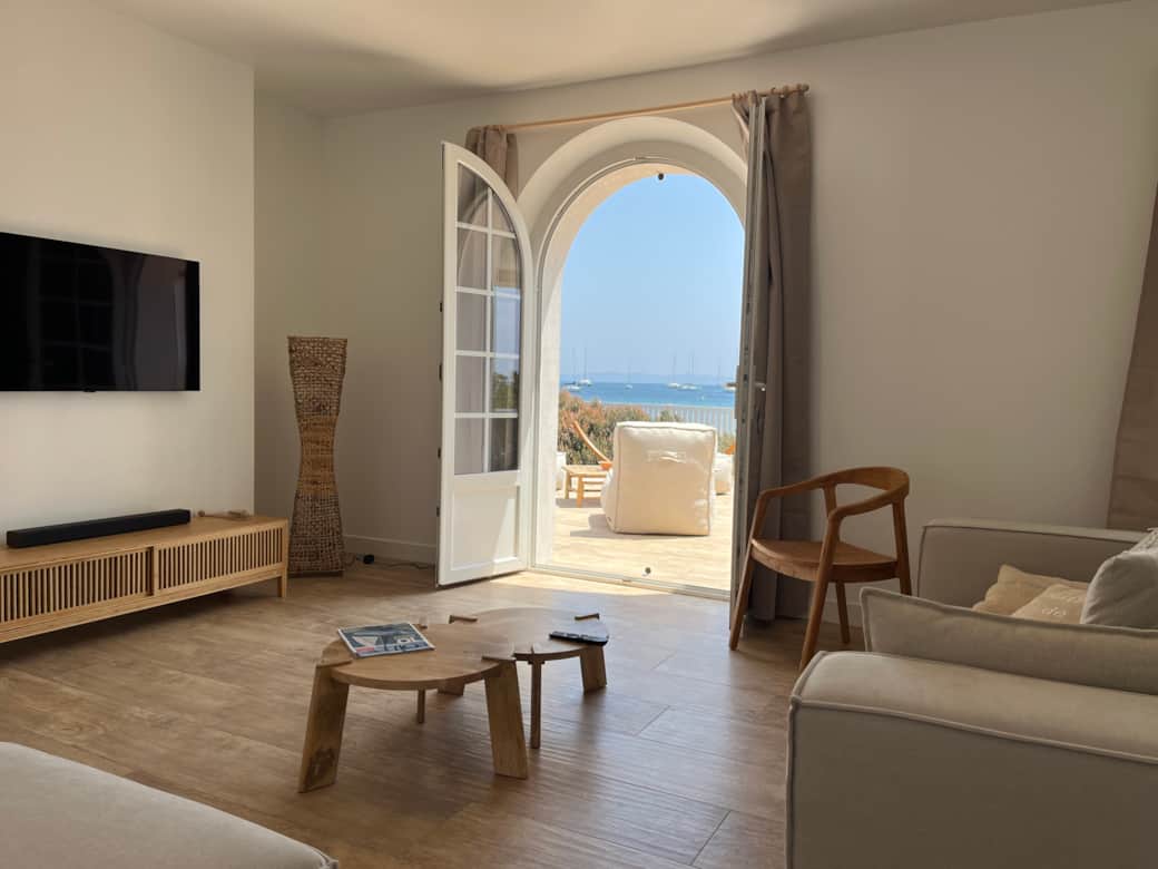 Salon avec vue mer