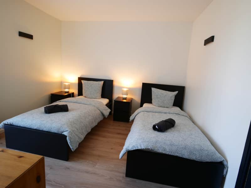 Chambre principale avec balcon