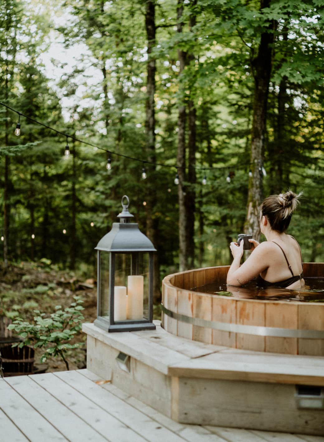 Private cedar hot tub—breathe in the forest, simply. Photo credit: @roblloyd_ Private cedar hot tub—breathe in the forest, simply. Photo credit: @roblloyd_