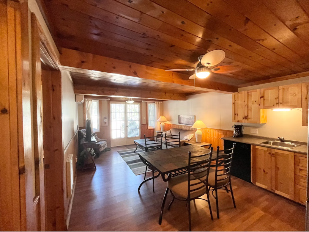 Dining Room (1) Dining Room (1)