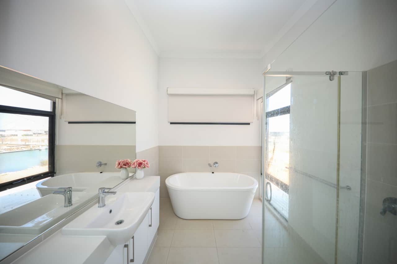 Main Bathroom