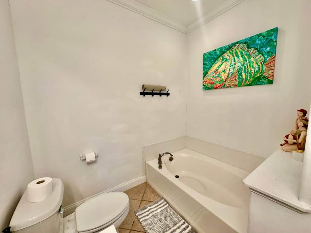 Master Bathroom Master Bathroom