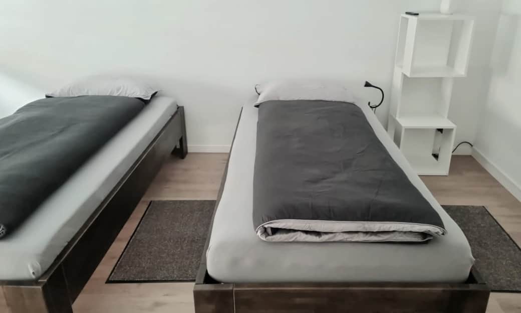 Zwei Einzelbetten