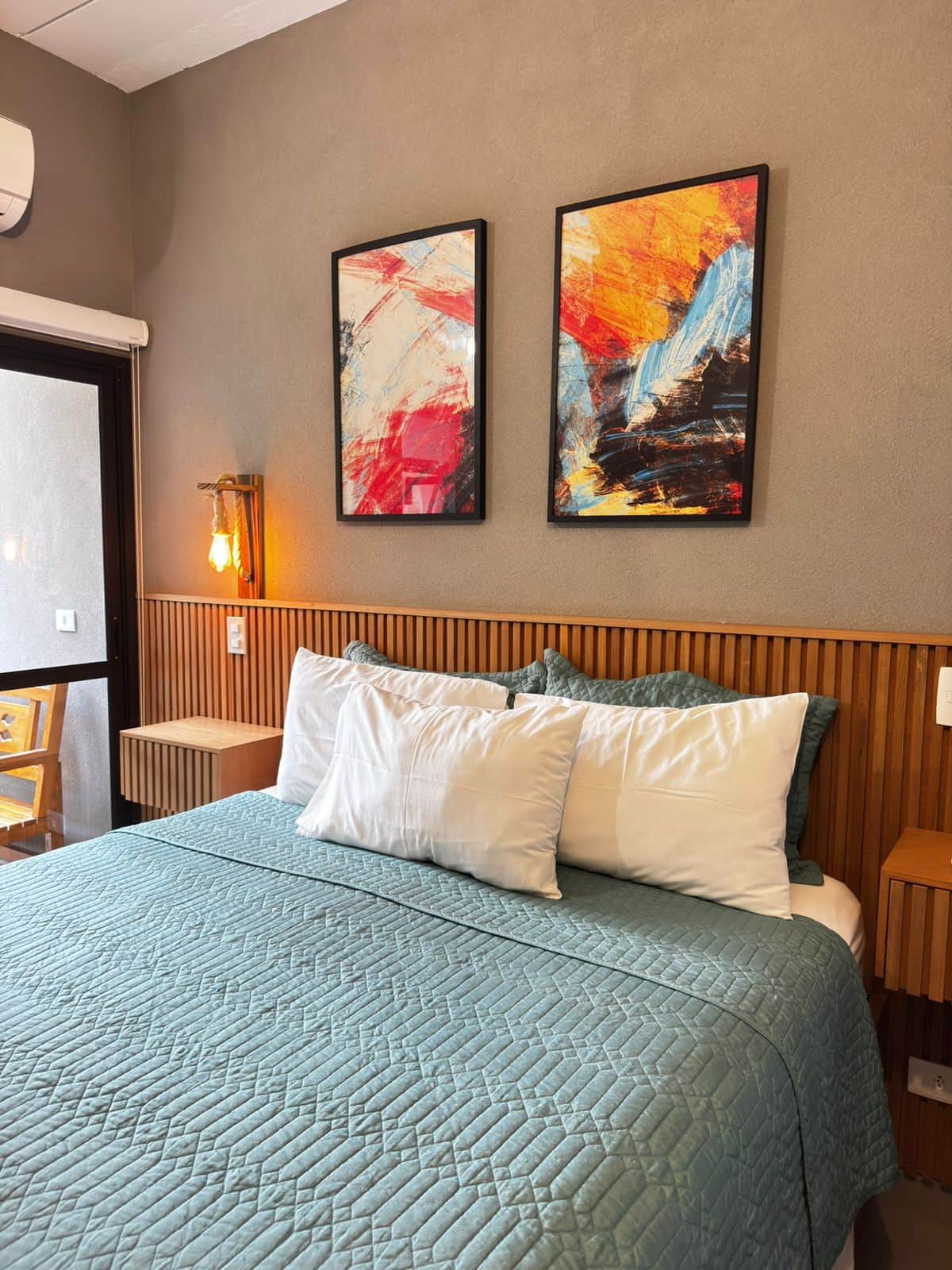 Quarto de Flat em Juquehy com Cama Queen