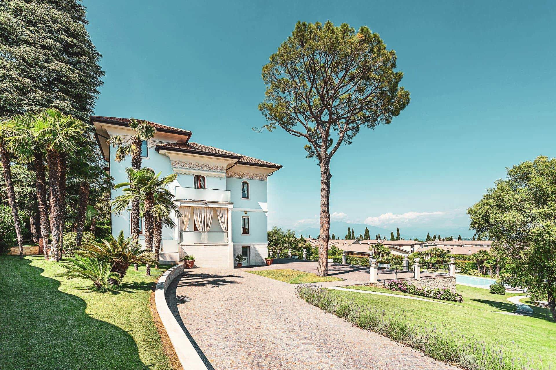 The finest vacation Villas and Apartments to Rent in Lake Garda, Italy