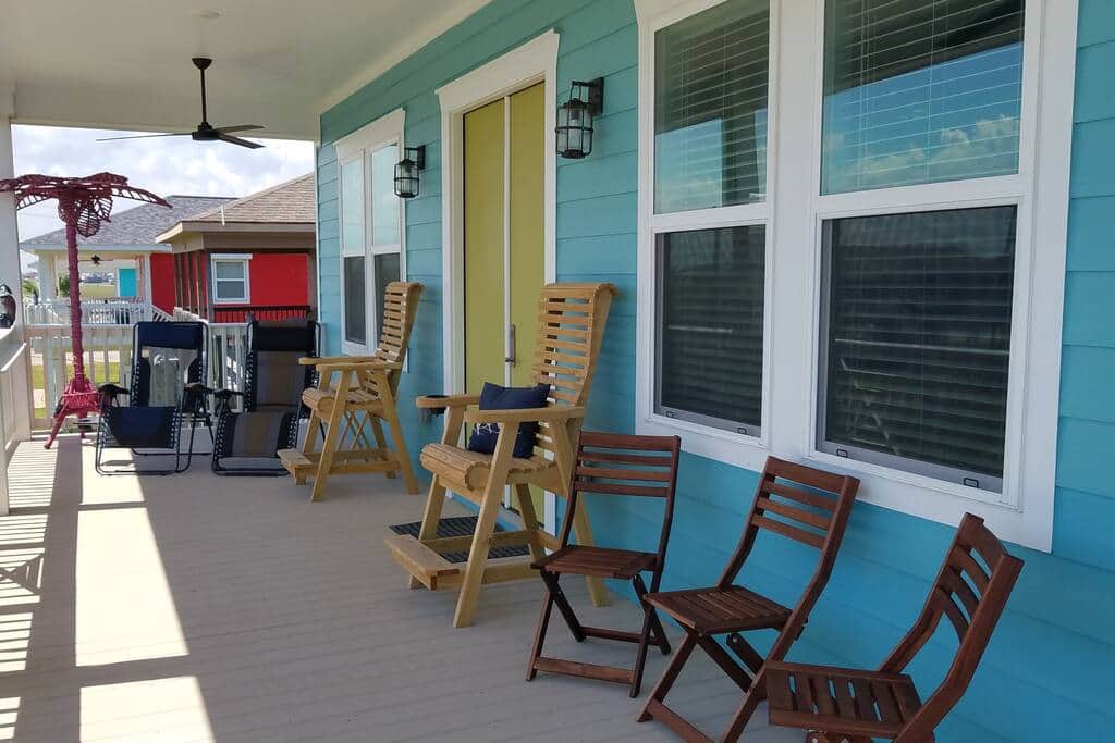Spacious Covered Front Deck