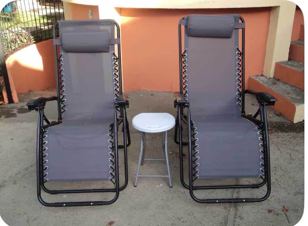 Zero gravity pool chairs
