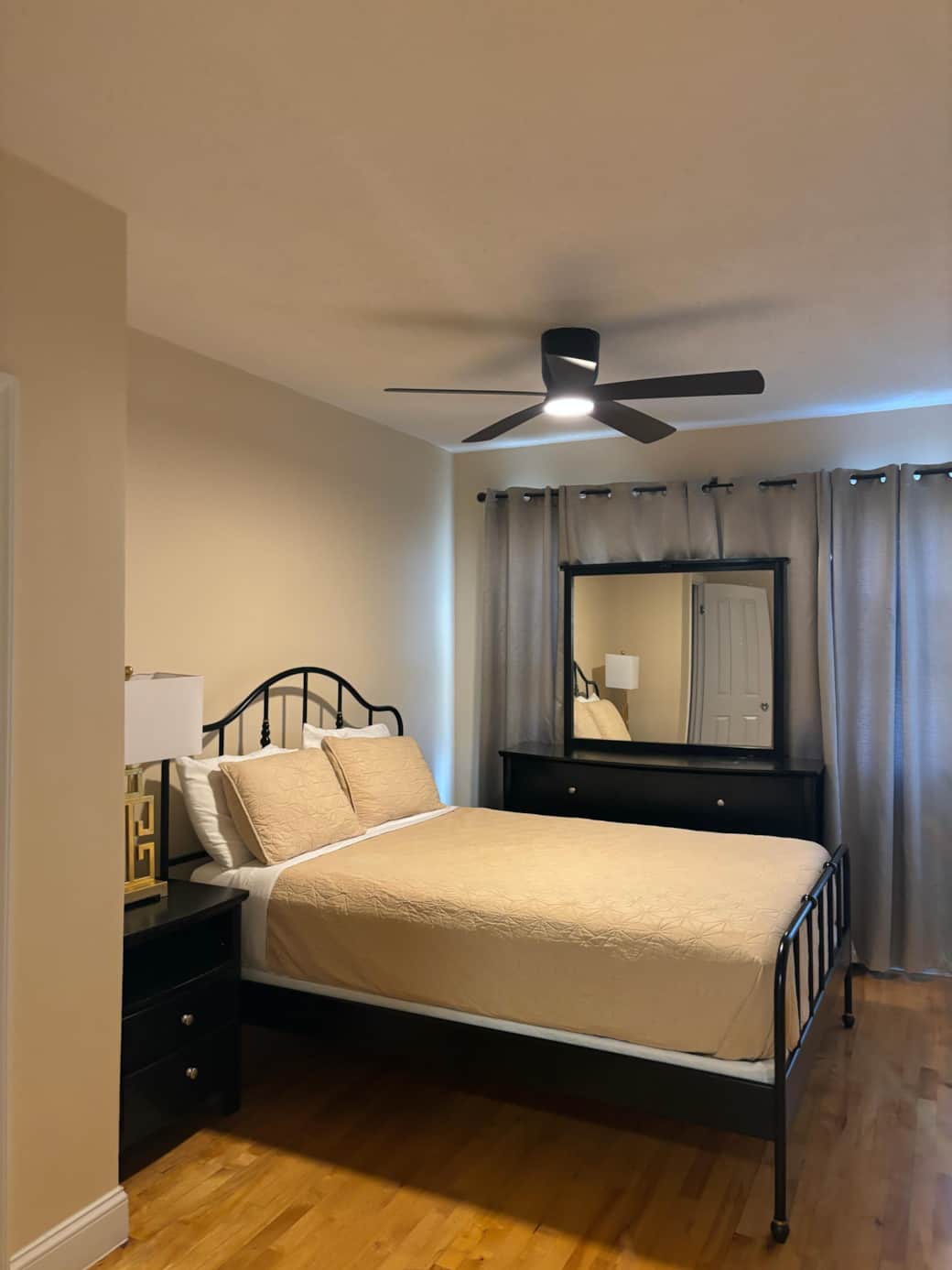 Bedroom 1 - 4 Bedroom 1 - 4