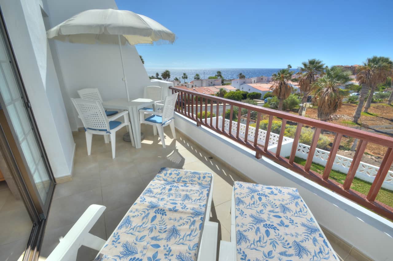 Balcony with lovely views of the ocean