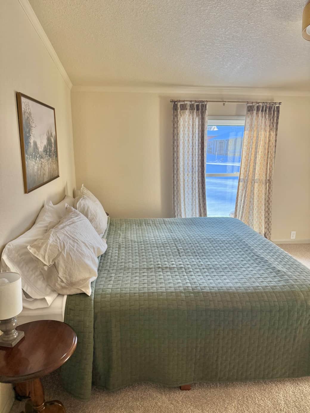 Bedroom 2 (King Bed)