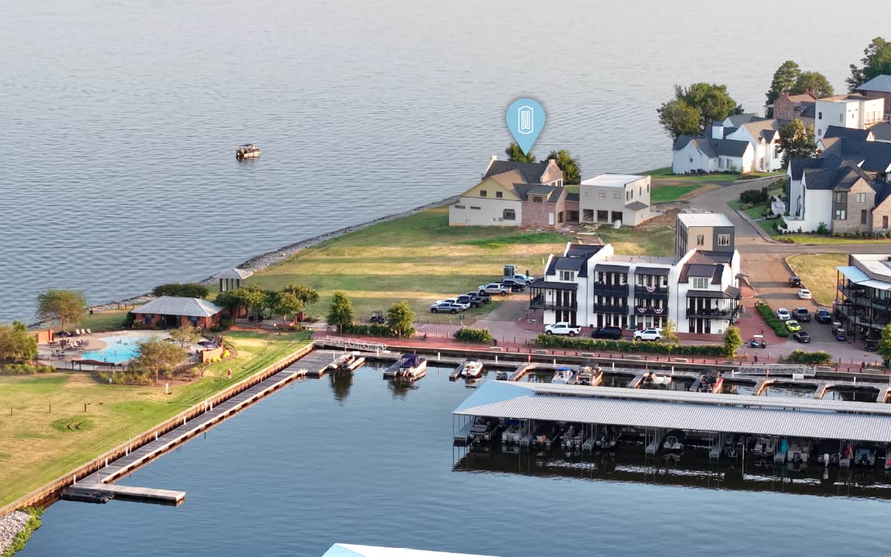 Koeswick KoeswickTownCenterMarina