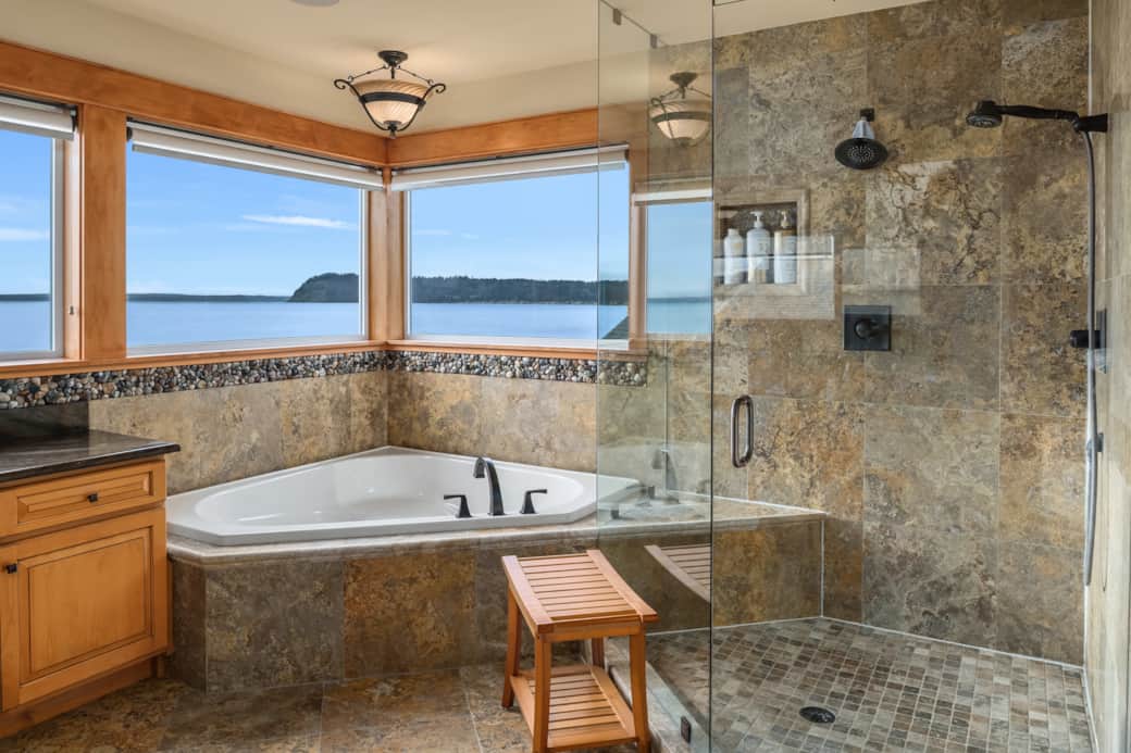 Primary bathroom jacuzzi and walk-in shower