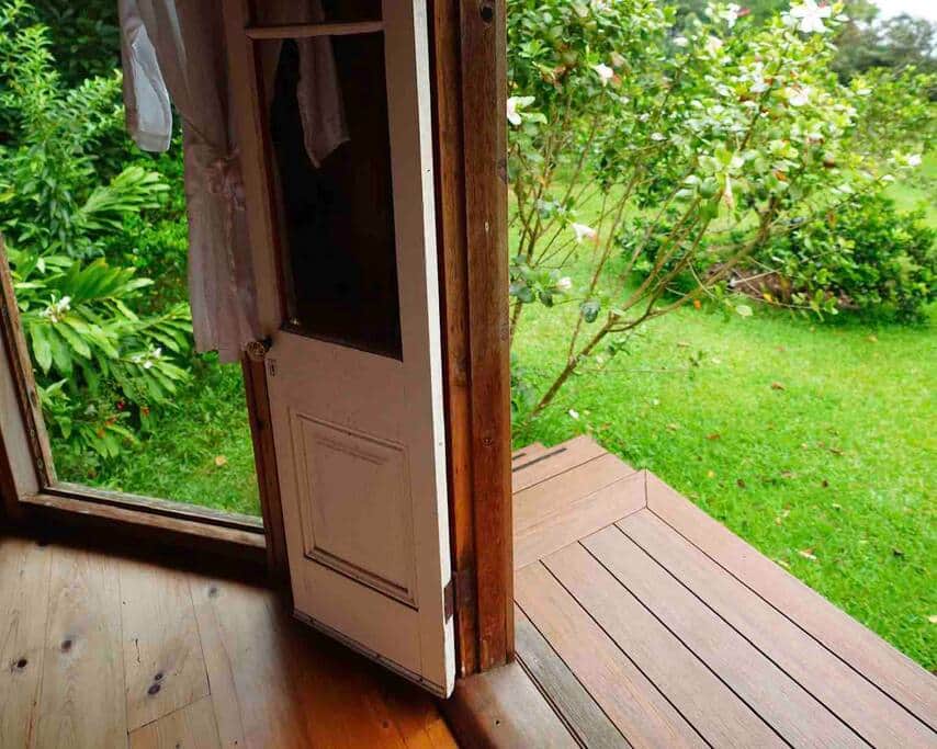 Your private entrance from the garden through the French doors Your private entrance from the garden through the French doors