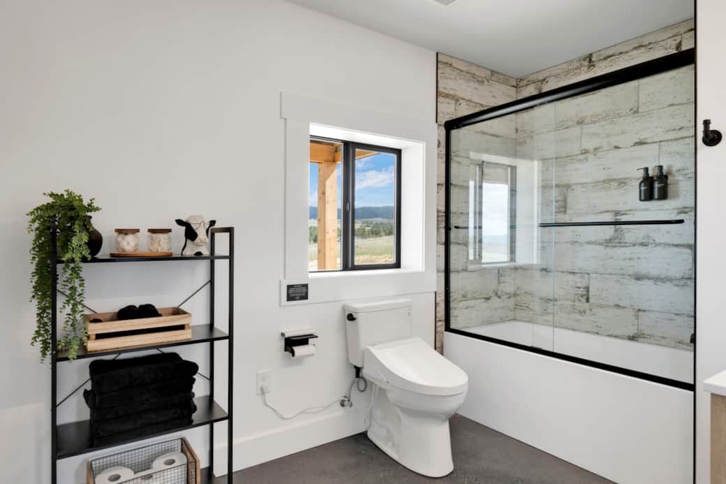 Large full bath with bidet Large full bath with bidet