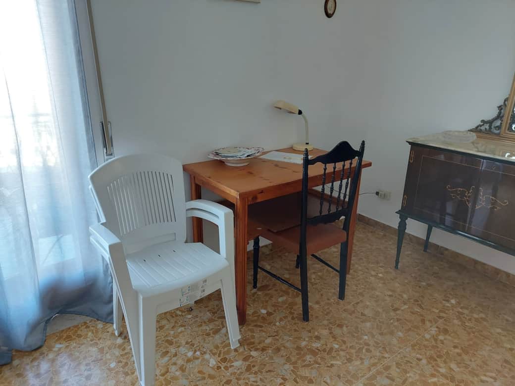 Salone: scrivania Salone: scrivania