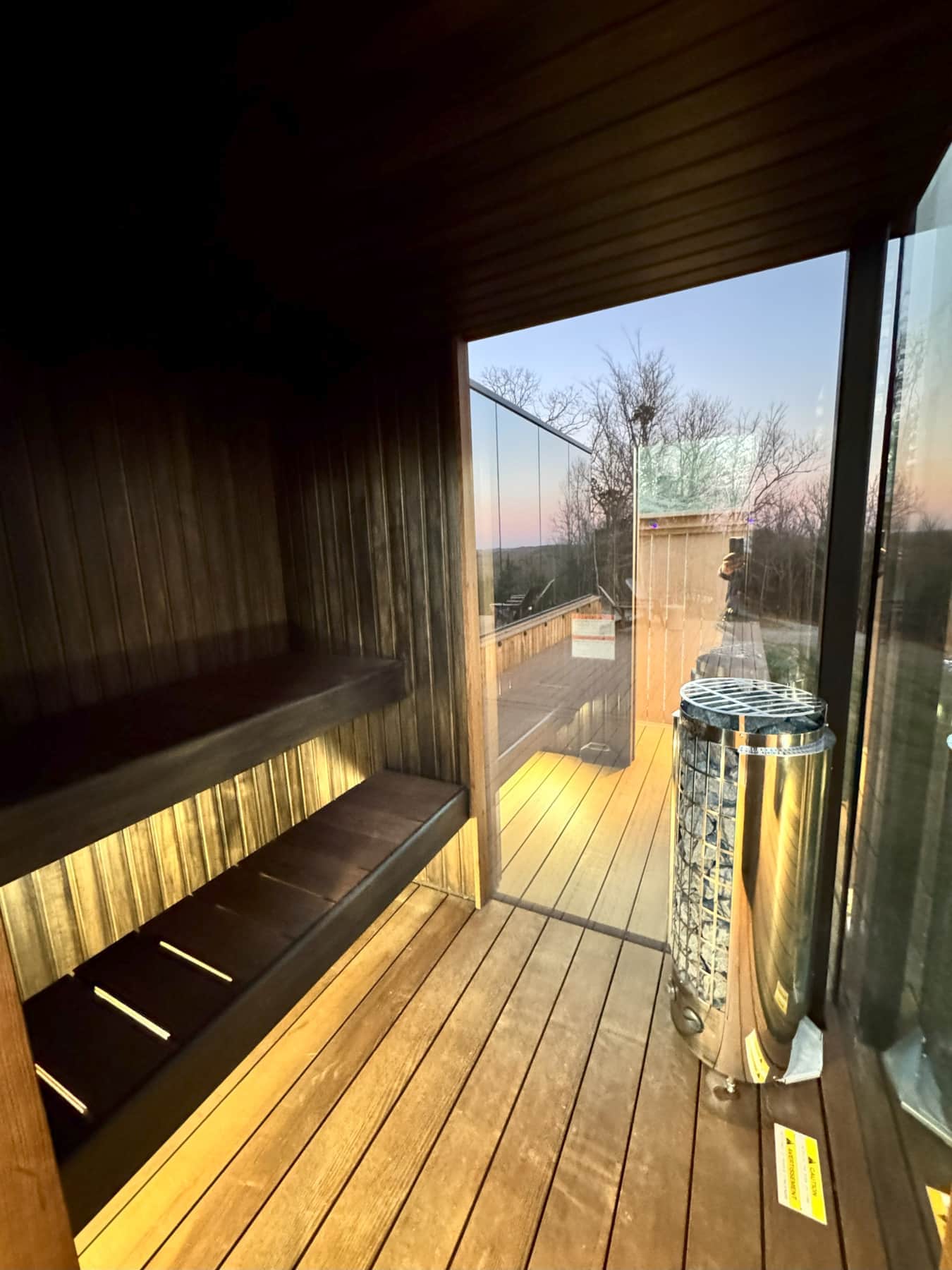sauna.jpg sauna.jpg